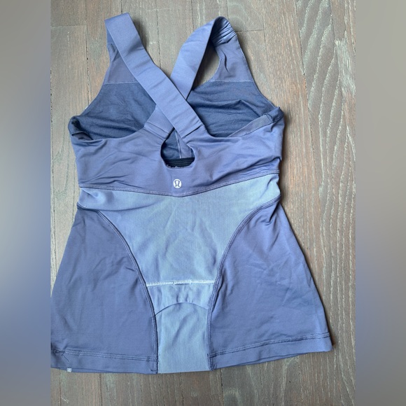 Lululemon top - Picture 2 of 4